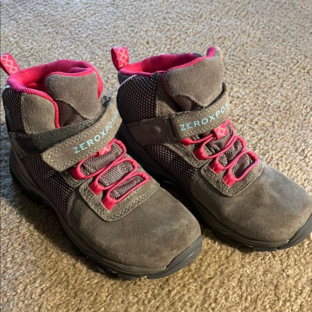 Zeroxposur boots. Size 2. Worn maybe once. Waterproof.